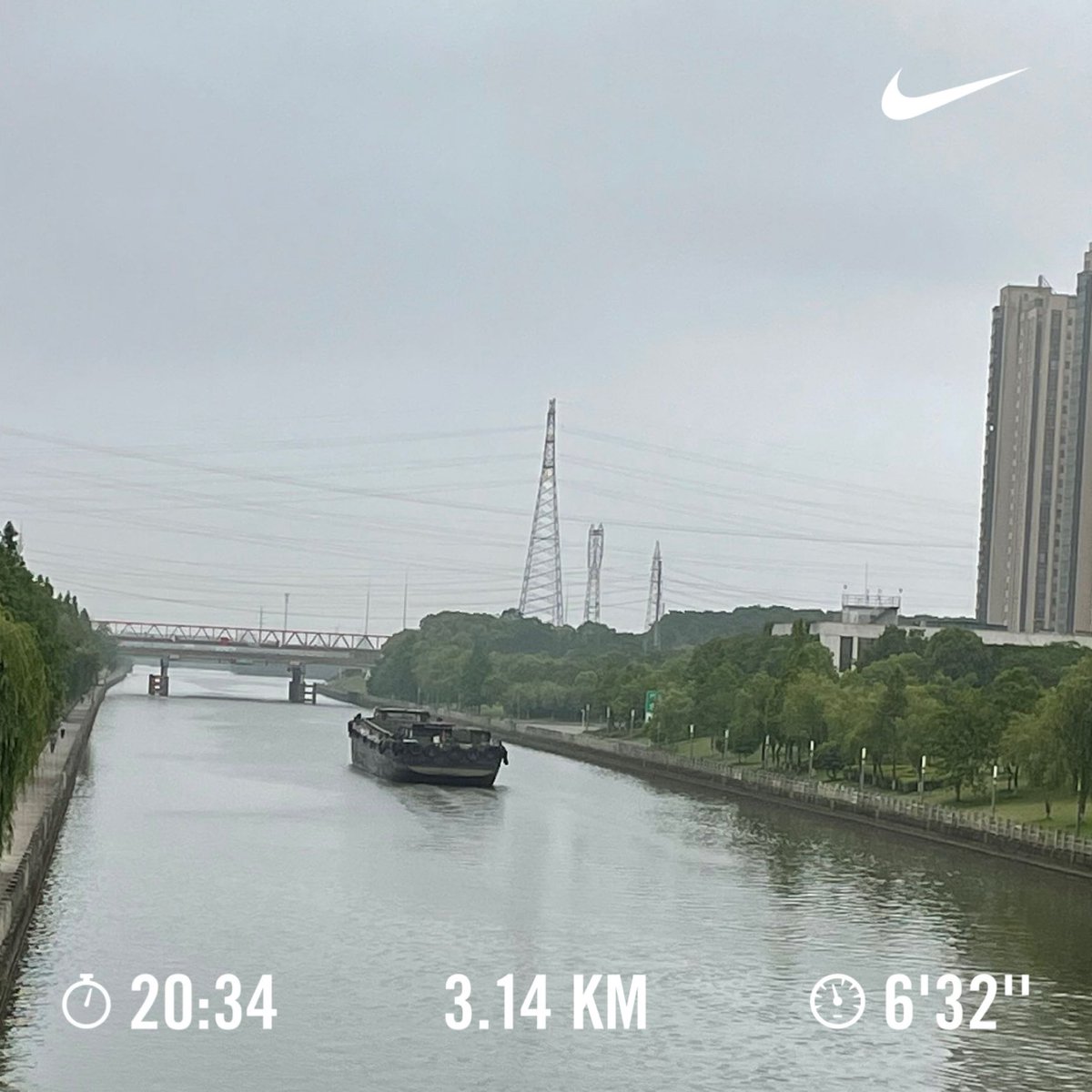 hideymc63h's tweet photo. おはよーございます
日曜日から毎日、傘が手放せない日が続いてる 梅雨みたい 明日は晴れないかなぁ
#朝ラン #weekendrunner https://t.co/VQiAYSF0yZ