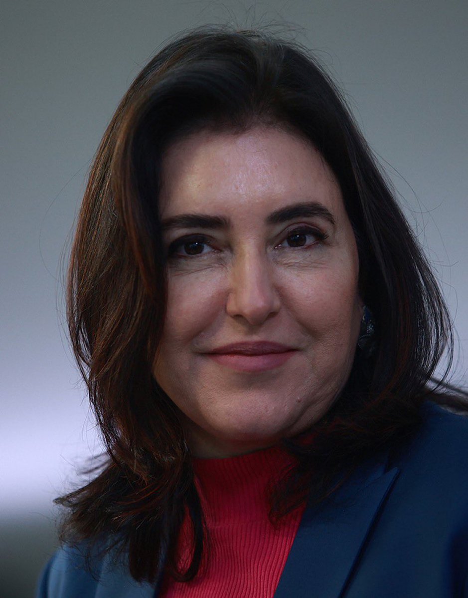 ana luiza tweet media