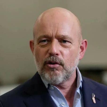 youlivethrice's tweet photo. MESSAGE to all intelligent California voters. Please vote for Steve Hilton for California Governor. The ballot is loaded with a bunch of Democrat losers. Don't pick any of them. Steve Hilton is the one who can clean up Newsom's mess. 🗳️ Save California! Vote Red!🔴🇺🇸 https://t.co/r8XVFXKAvv