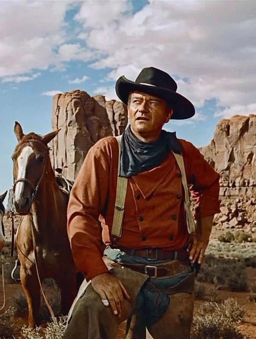 fordianos's tweet photo. El 26 de mayo de 1907 nacía John Wayne (Marion Robert Morrison) en Winterset, Iowa. Ayer se cumplieron 119 años del nacimiento de una de las leyendas más grandes del cine western y del cine americano en general.

El legado cinematográfico de John Wayne es uno de los más potentes e irrepetibles de la historia de Hollywood.
Era el héroe sin complejos en una época en la que el cine todavía creía en héroes claros.#fordianos