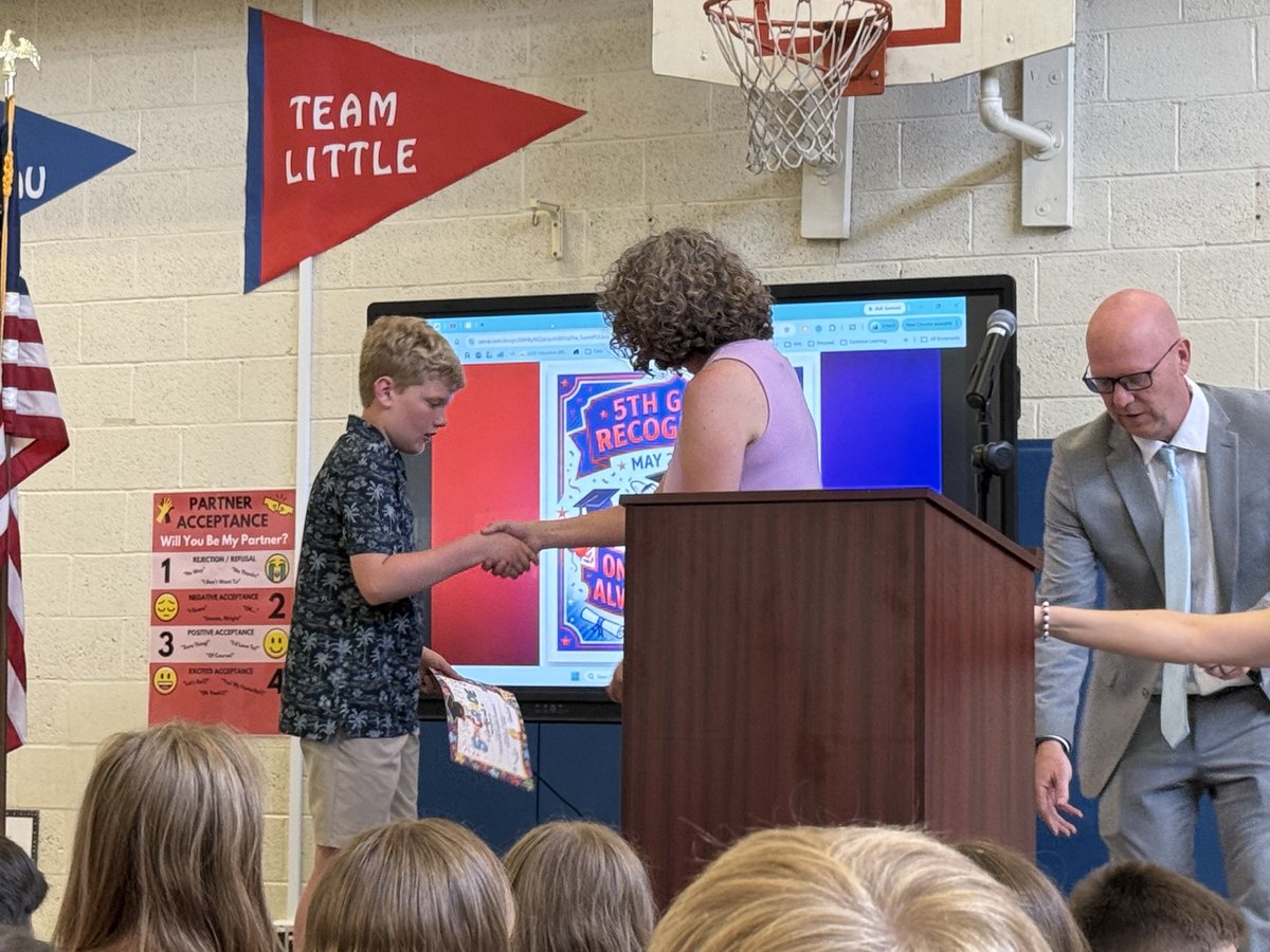 CoachBaruth's tweet photo. B-MAN’S BIG 5TH GRADE GRADUATION! 🧑‍🎓 🕺✅💯 MIDDLE SCHOOL HERE WE COME… ☝️😀⏱️✈️ https://t.co/iPuUcjd2d5