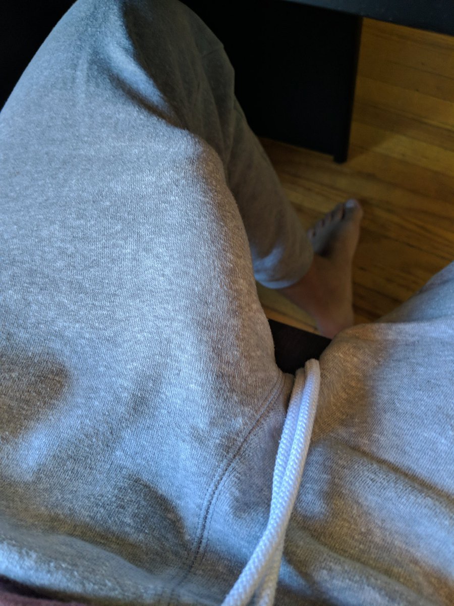 HungfuxXx's tweet photo. Always demanding attention now matter what I do! #bigcock #horsehung #onlyfans #freeballing #freeballers #batordong #hungalpha https://t.co/5gABeYKSiG