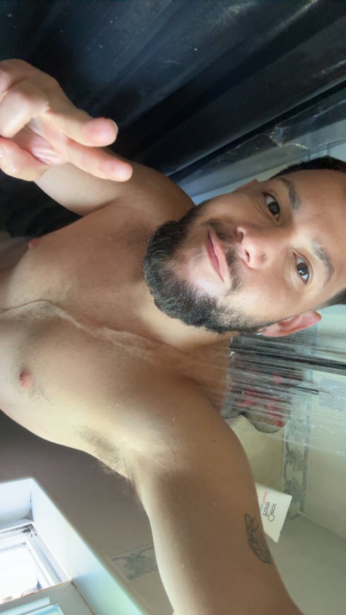 abstractsaint9's tweet photo. el baño de los oomfies es iconico🌵 https://t.co/KegoUDK1Cv