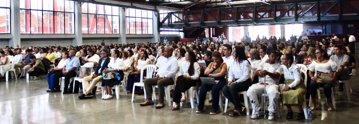 LibertadCyC's tweet photo. Hoy la Gobernación del Valle @GobValle, el Comité de Libertad Religiosa y la Subdirección de Libertad de Culto y Conciencia, @LibertadCyC celebramos el día Internacional de la Familia, el Sector Interreligioso agradece y exalta el trabajo de nuestra señora gobernadora Dra Dilian Francisca Toro Torres @DilianFrancisca. @MariaLuceroU @ValleSeguridad @GuilleLondono @YuranyRomeroC @ClaraLuzRoldan #gobernaciondelvalle #paraisodetodos #trabajamosycumplimos