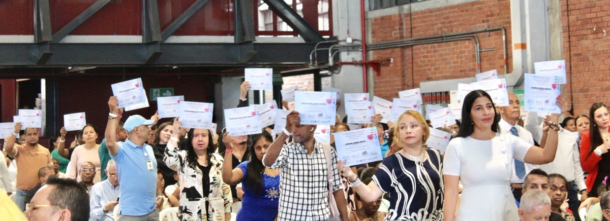 LibertadCyC's tweet photo. Hoy la Gobernación del Valle @GobValle, el Comité de Libertad Religiosa y la Subdirección de Libertad de Culto y Conciencia, @LibertadCyC celebramos el día Internacional de la Familia, el Sector Interreligioso agradece y exalta el trabajo de nuestra señora gobernadora Dra Dilian Francisca Toro Torres @DilianFrancisca. @MariaLuceroU @ValleSeguridad @GuilleLondono @YuranyRomeroC @ClaraLuzRoldan #gobernaciondelvalle #paraisodetodos #trabajamosycumplimos