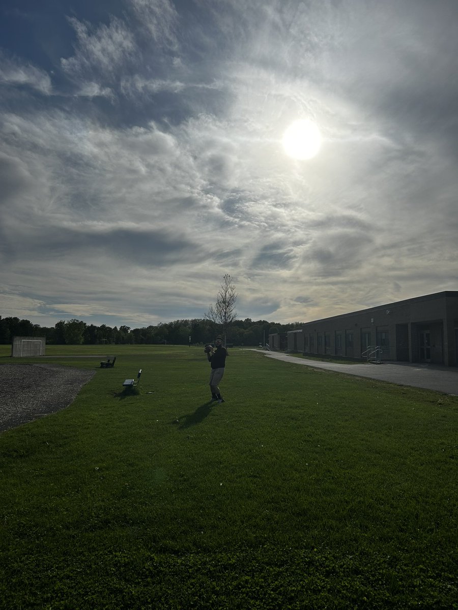 JustifiablyJenn's tweet photo. evening park sesh, yes please ☀️ https://t.co/Vc3lodnpr1