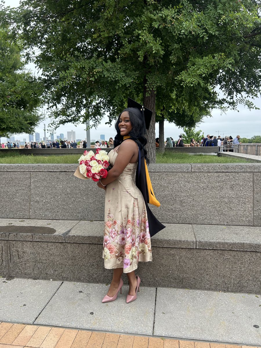 Justbeinglyssa1's tweet photo. BRB, adding letters behind my name.
#Mastersdegree 🩷 https://t.co/gGFYNQ3X9L