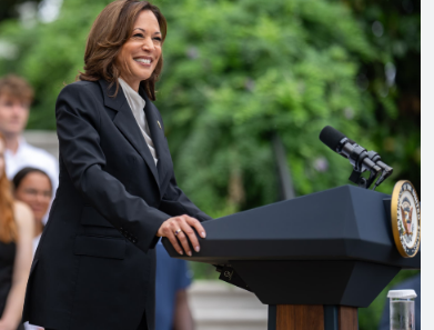 mark_cmt's tweet photo. My Interview With Vice President Harris 

@KamalaHarris @trading 

https://t.co/mZCevdVw02 https://t.co/EziIMHPrVR