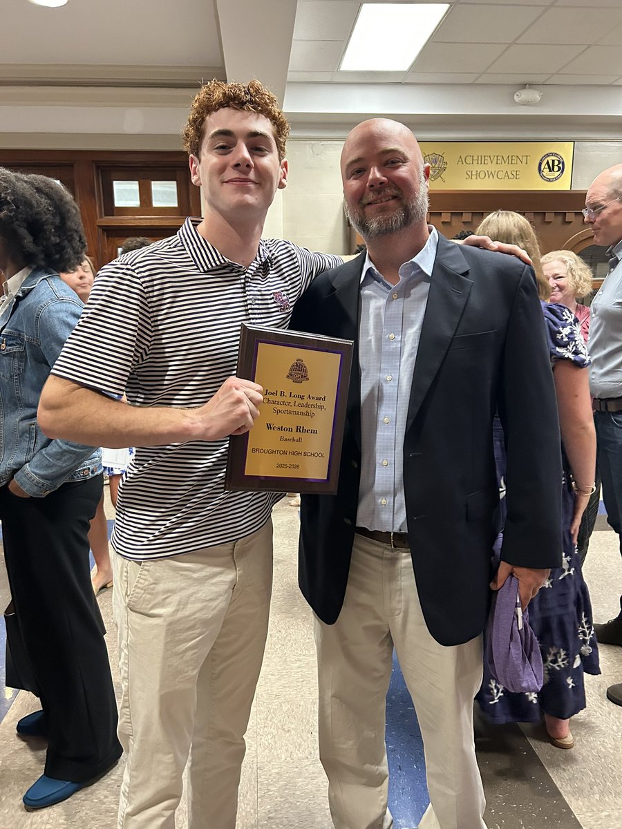 weston_rhem's tweet photo. Honored to be the recipient of the Joel B. Long award of character, leadership, and sportsmanship. https://t.co/vr2Wycehr9