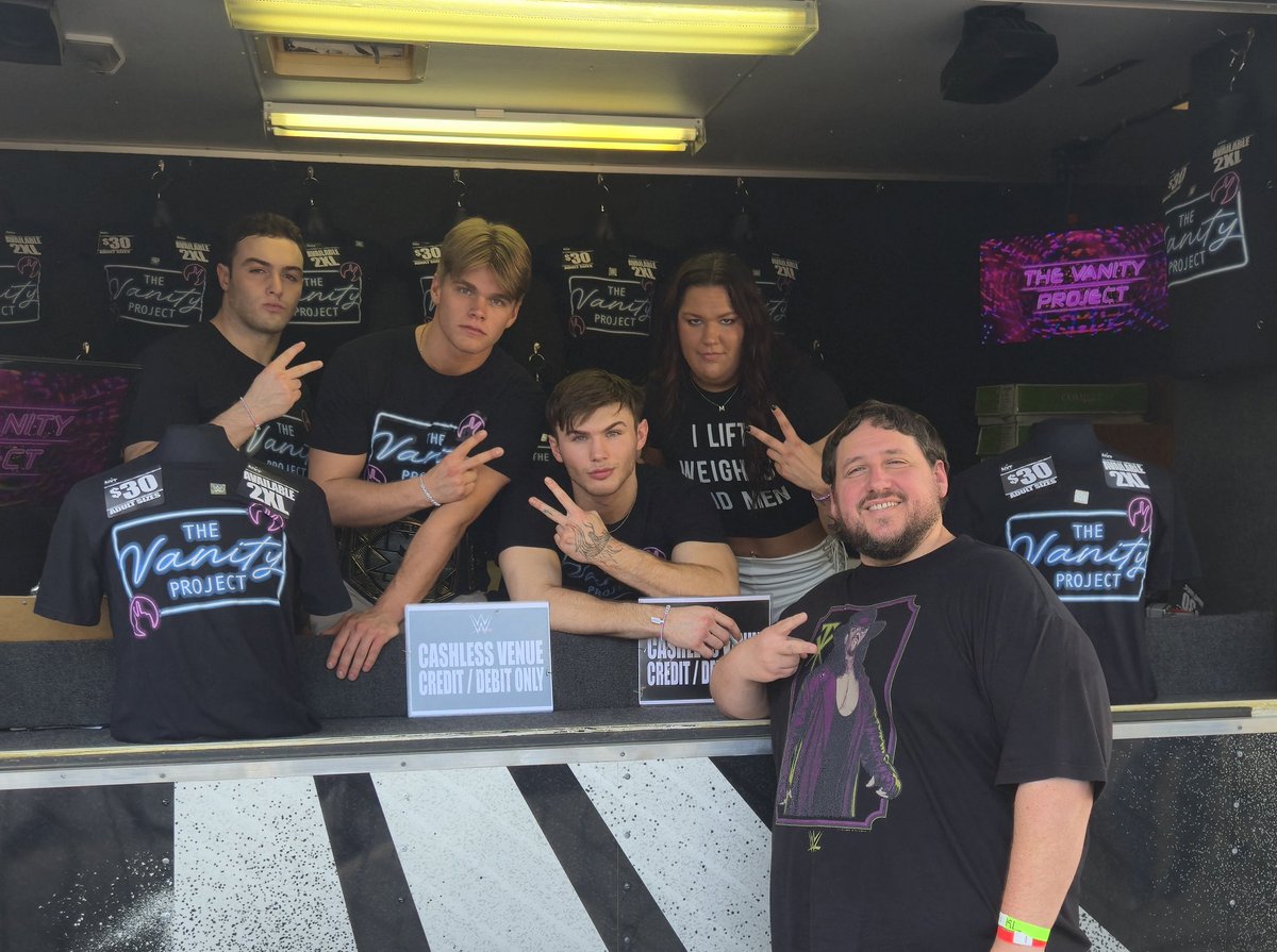 yahboy_Alan's tweet photo. Vanity Project at the NXT Merch Truck. Got a medium for my son and they said they knew I wasn't a medium lol. @myka_lockwood @JacksonDrake03 @smokeshow_ricky @bradbay1or 
#nxt
#vanityproject https://t.co/5im1klQeVj