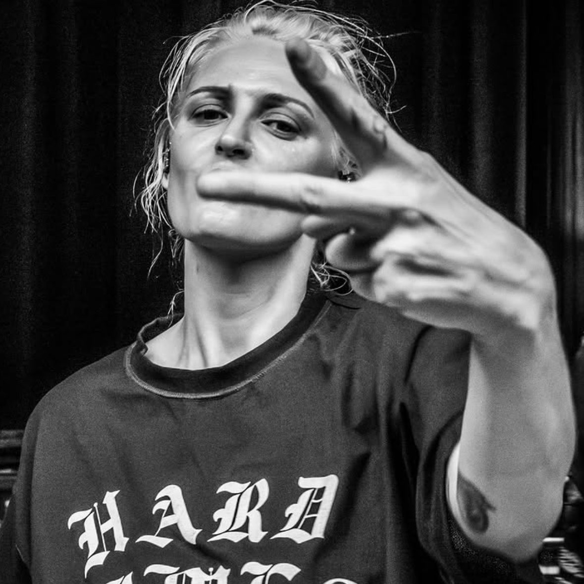 emily's hands tweet media