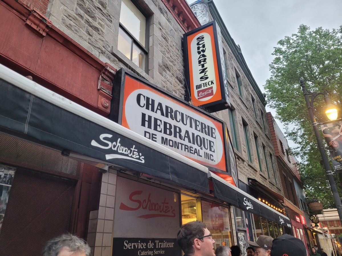 Xcryptic589's tweet photo. @JoelKatz if you're ever in Montreal you should check this out. It's delicious and has been around since 1928. https://t.co/XcOW8GrHFO