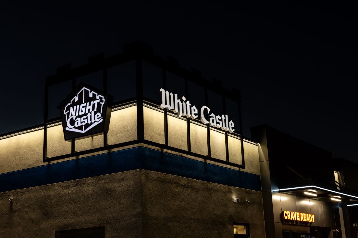 WhiteCastle's tweet photo. Raise your hand if you’re gonna be there https://t.co/YWXJwjisuW