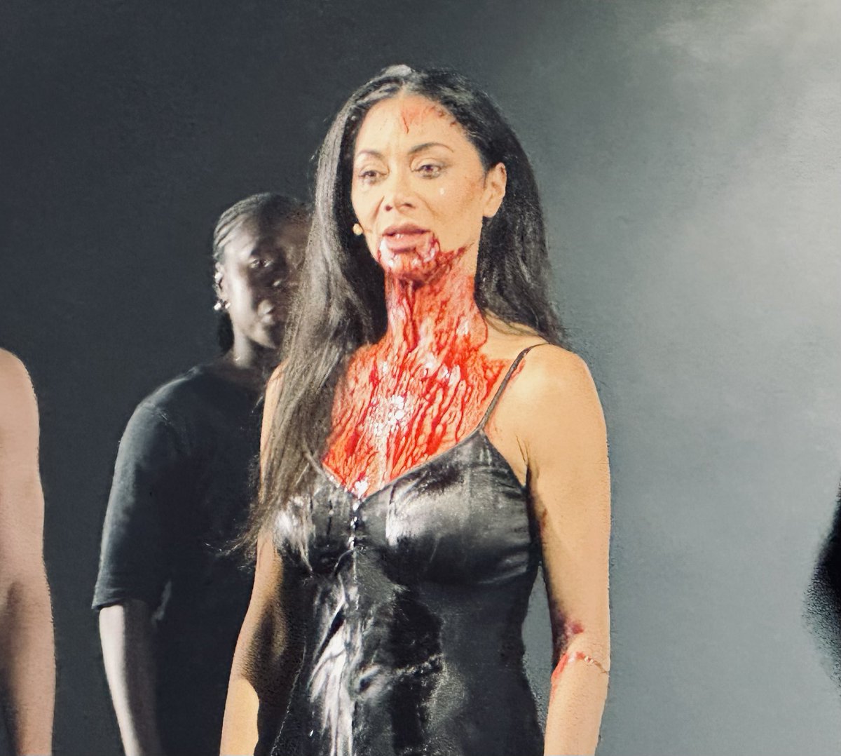 KellyClinger's tweet photo. I haven’t met one person who has worked with Nicole Scherzinger who had something nice to say about her, except that she is a stellar vocalist. I saw her in Sunset Boulevard & can concur. I can also concur that Norma Desmond was a perfect role for her because Norma was obsessed with one person - herself. 🤷‍♀️