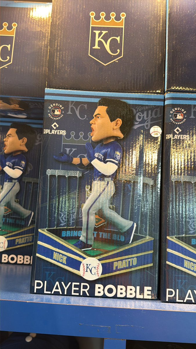TTolbert_Prot_'s tweet photo. Should I cop?? @n_pratto https://t.co/5xC6IcEujp