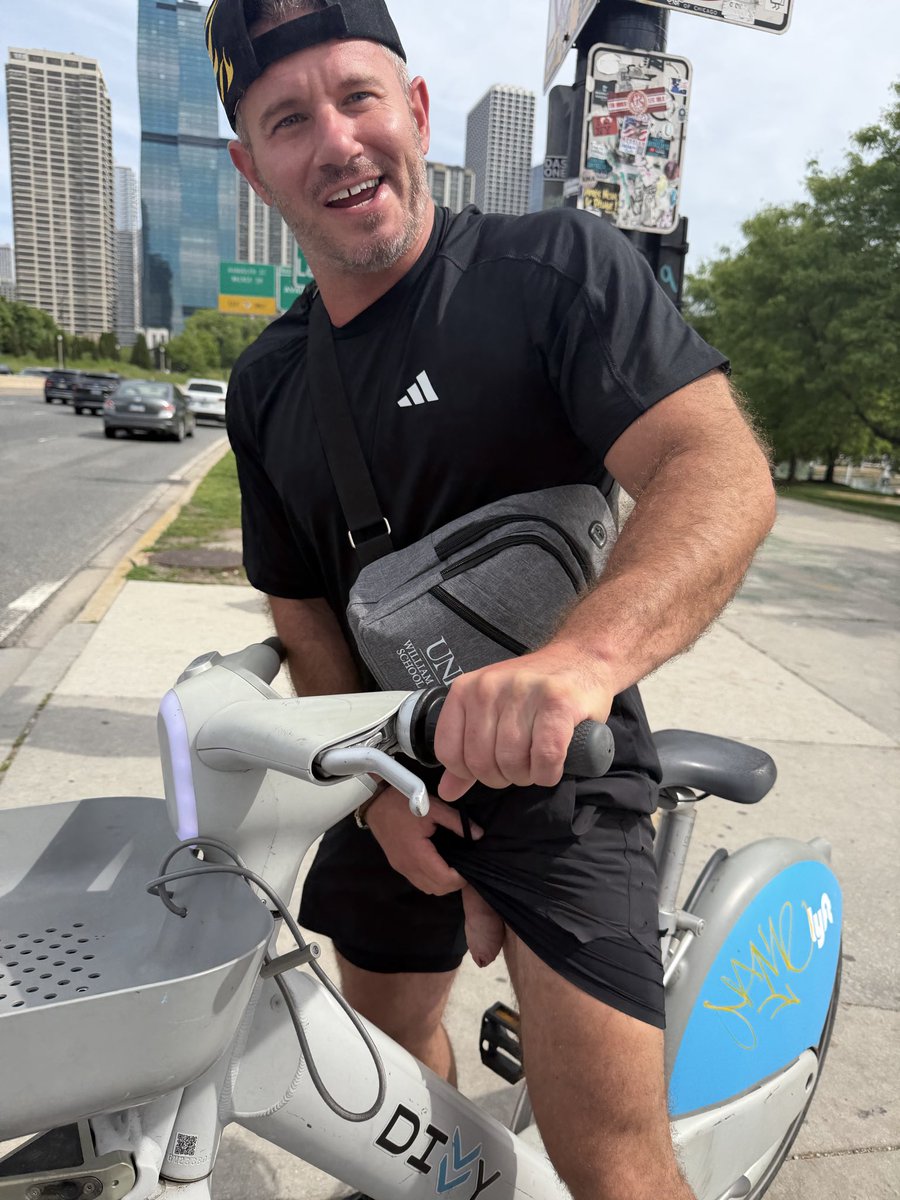 BrofeyLife's tweet photo. Got and extra day with coach! He is back Friday for the weekend again ! https://t.co/37w3qQksJZ