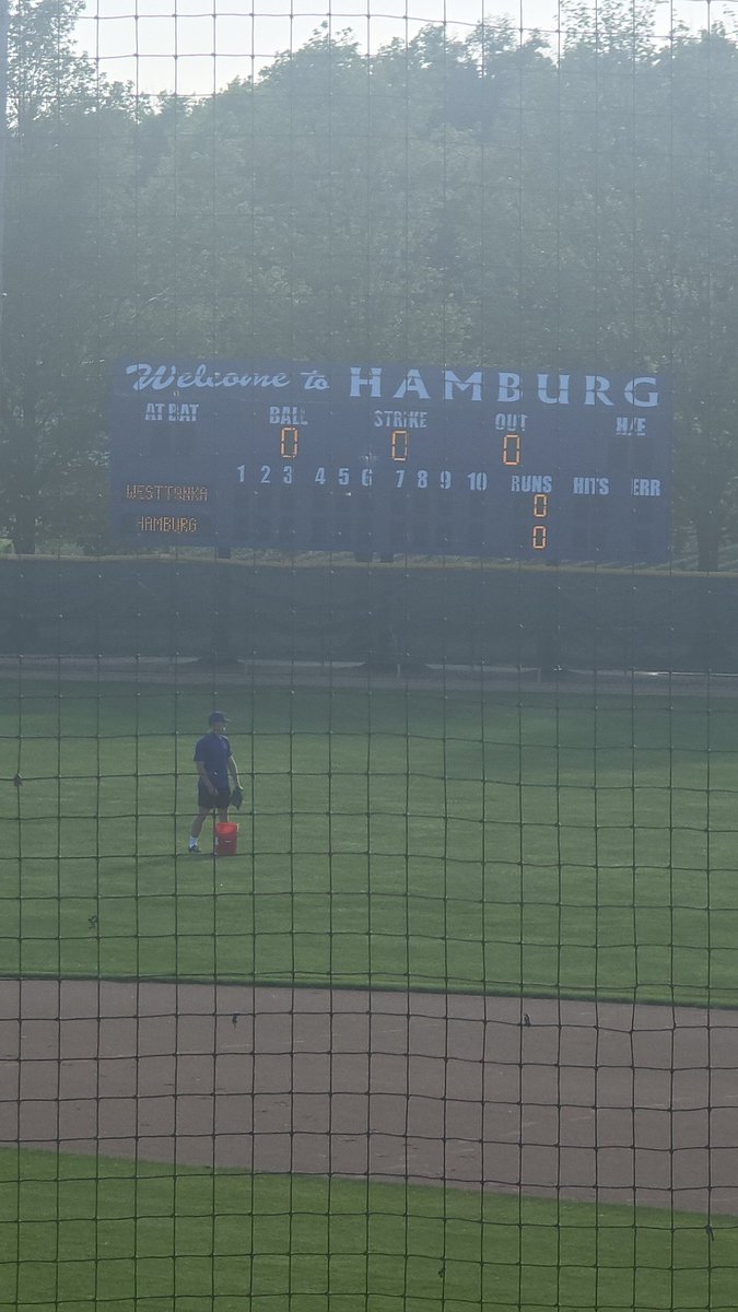 Hawkticker's tweet photo. @WestonkaWaves is in fa house for a game. First pitch 1930. https://t.co/EpSsJdeetS