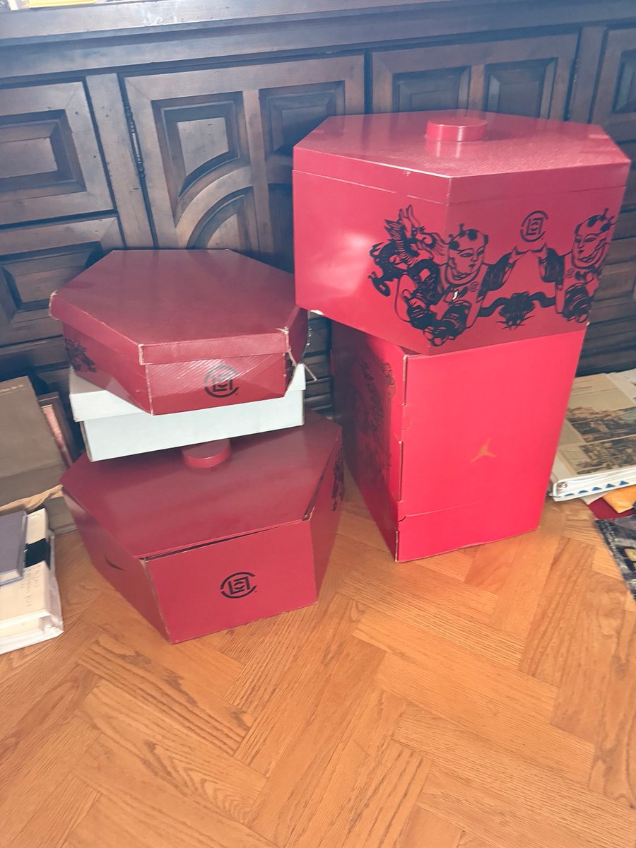 LeeKalt's tweet photo. anybody know what these are? https://t.co/pI8hS75zMz