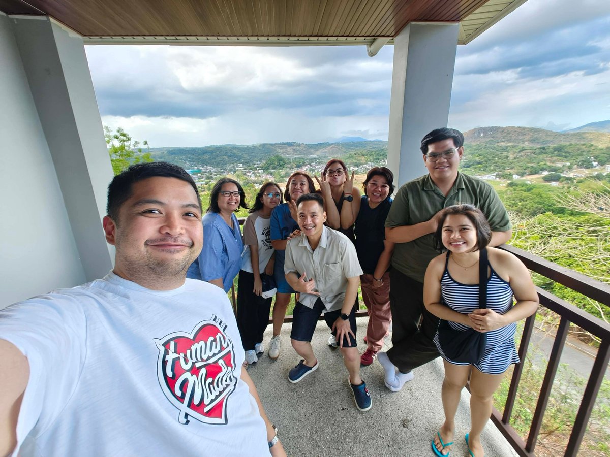 azilemi10's tweet photo. Resuello cuzins #family #antipolo #buenaventuraresidence https://t.co/cQXIbg0NY6