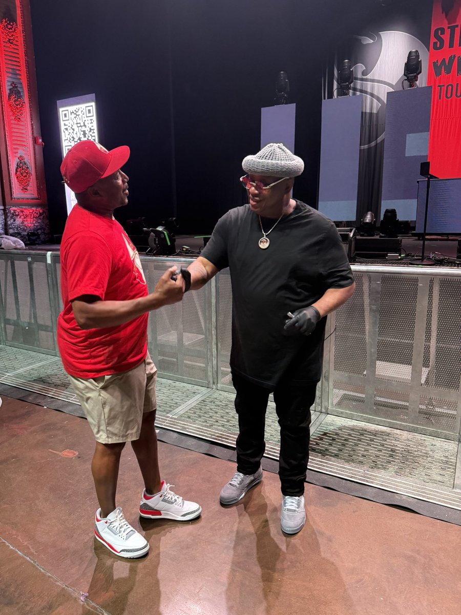 Freeze06's tweet photo. @e40music Bang Bang! Ran into 40-Water from KC TO THE BAY! One love! https://t.co/b3o61Iy8XJ