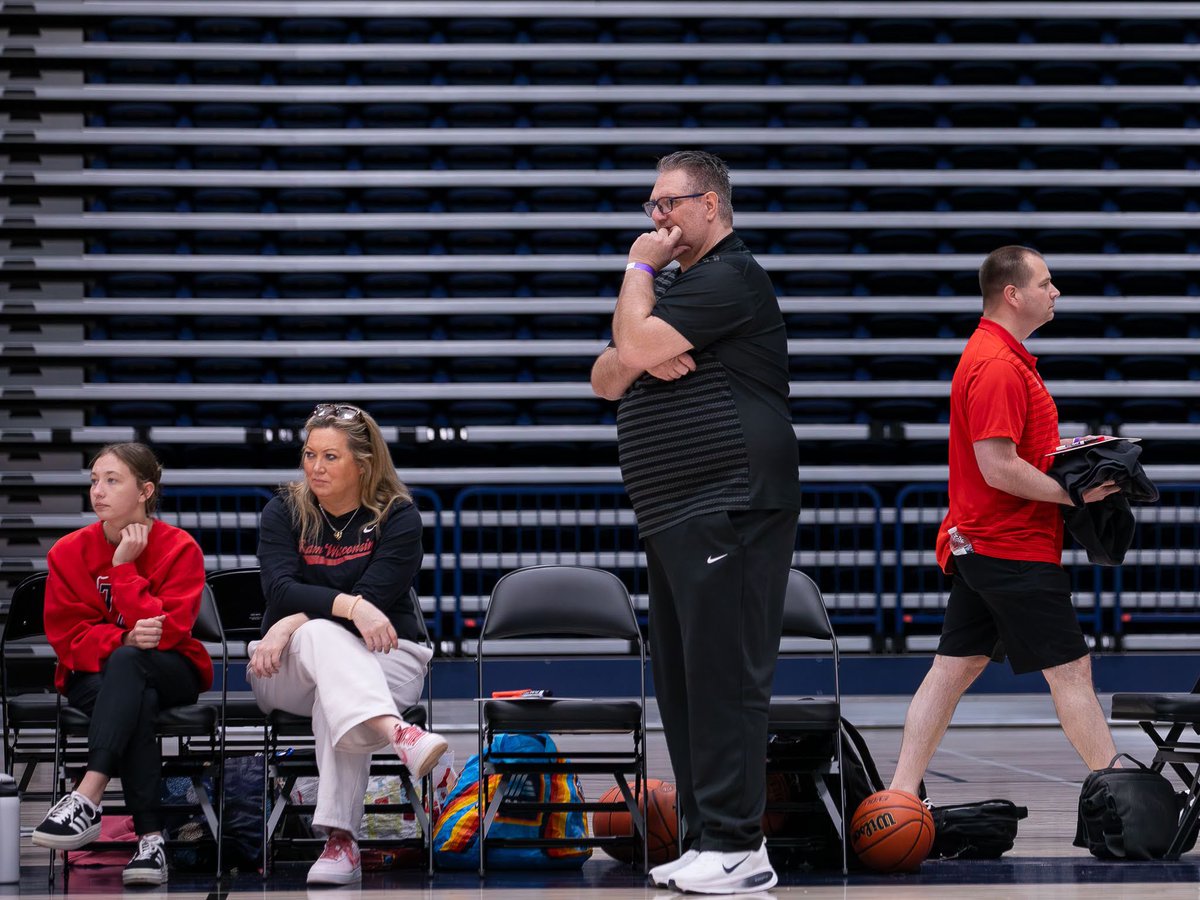 teamwinoll's tweet photo. Coaching Matters. https://t.co/2yDFLyoyFi