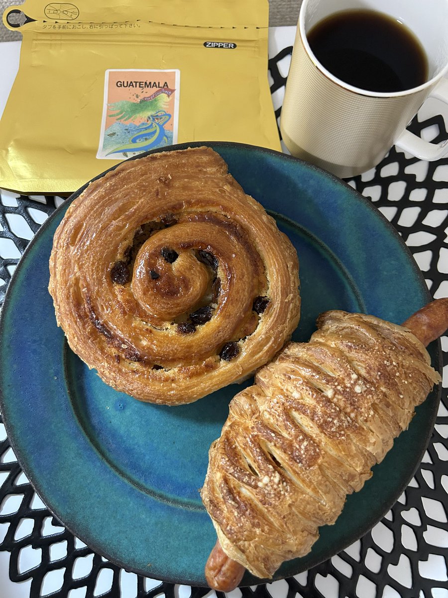 macadamia010's tweet photo. CAFE BURDIGALA  
カフェ・ブルディガラ 
流山おおたかの森S・C店 さん🥐
ソッシス　
パン・オ・レザン　

トライブコーヒーさん☕️
CoE カップオブエクセレンス
グアテマラ https://t.co/Mh8dE9p0fB