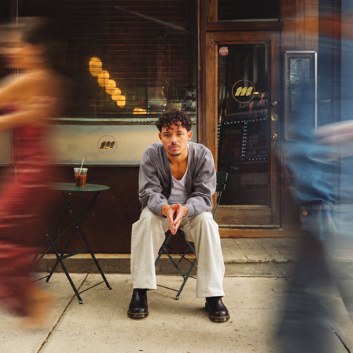 ARamosofficial's tweet photo. NEW YORK CITY - Out Now 
https://t.co/sljNqDMhkc https://t.co/GCSRk66s3W