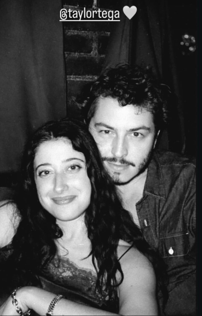 boriko92's tweet photo. #BoranKuzum saludando a Taylor Ortega por su cumpleaños 😊✨🎂 https://t.co/OGgxFRoUrQ
