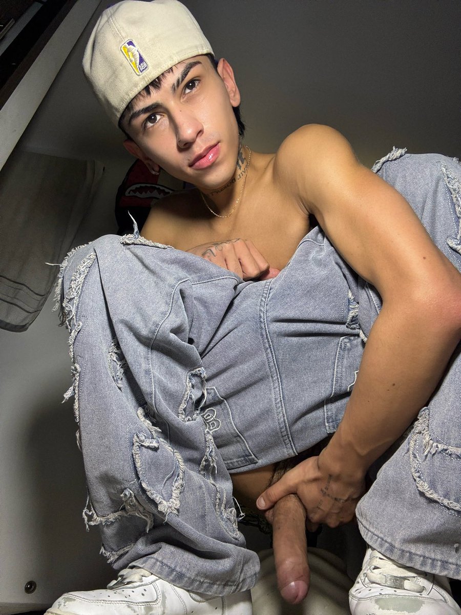 Noah_Koa_'s tweet photo. 🥵 https://t.co/wvCLabcaVa