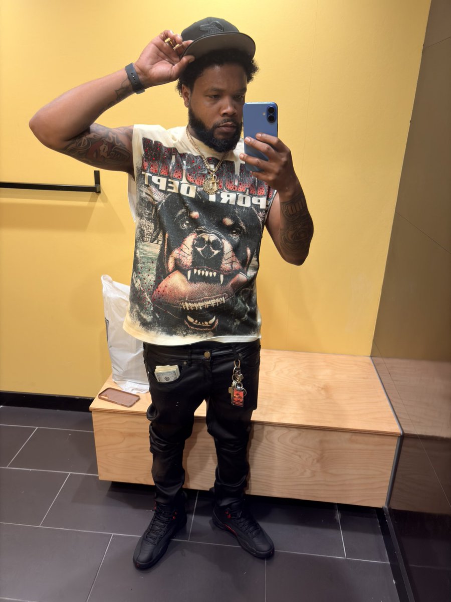 IAmTre4Kiddo's tweet photo. IG : RxLilgoonie ‼️ 🩸 https://t.co/AGQ76VUv2w