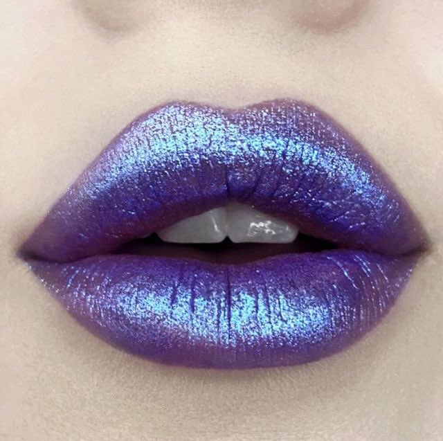 violettweets_'s tweet photo. dark or light violet? https://t.co/FYoaKgcRXi