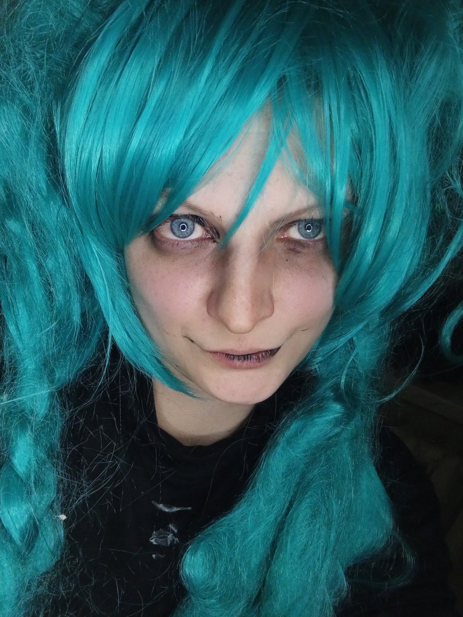 cursed🇺🇦 tweet media