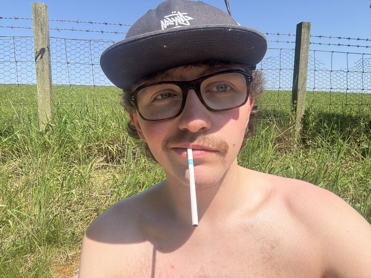 360_brat's tweet photo. U guys tripping bout the heat but I spent js spent all day in the middle of a field amongst the sheep sunbathing with my butt out https://t.co/Xk4FvsPle9