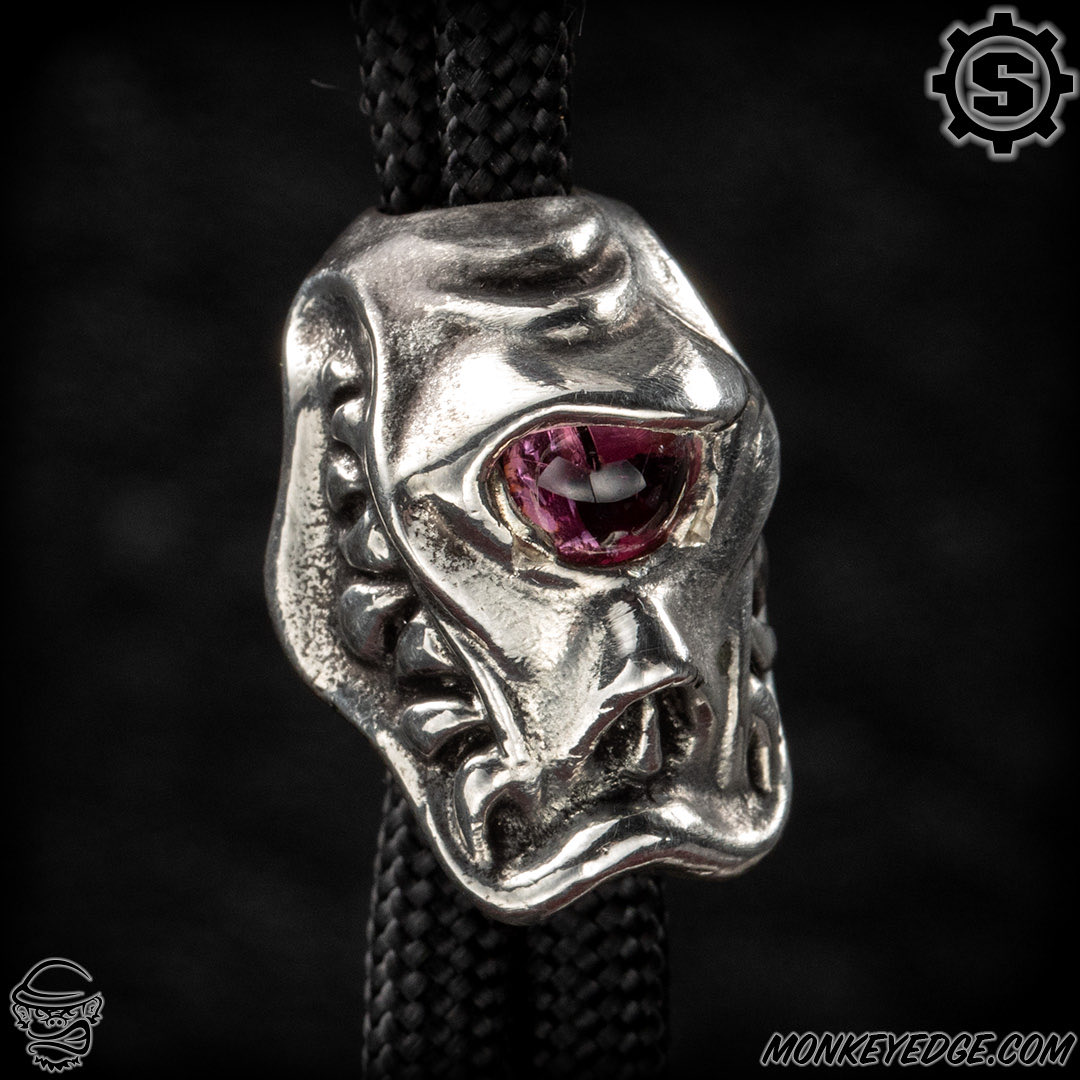 MonkeyEdge's tweet photo. The @Gear_Japan Slyclops hits different with exotic stone eyes. From the classic SGear look to one of a kind stone inlays, each bead and ring takes on its own character depending on the material set into the eye.
Head to https://t.co/zSaEgsmDch to check them out.
#starlingear https://t.co/N43jVQkTtf