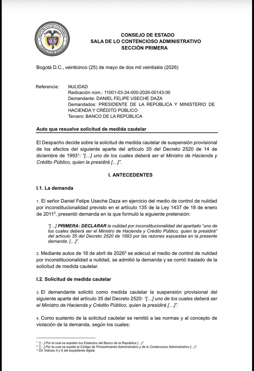 mclacouture's tweet photo. Las instituciones no pueden depender de una silla vacía.

La decisión de @consejodeestado recuerda que coordinar no es subordinar y presidir no es vetar. La autonomía del Banco de la República protege la estabilidad económica, la confianza y el bolsillo de los colombianos.

Qué importante es para Colombia que existan instituciones que pongan límites, hagan respetar la Constitución y eviten que la coyuntura política bloquee el funcionamiento del Estado.