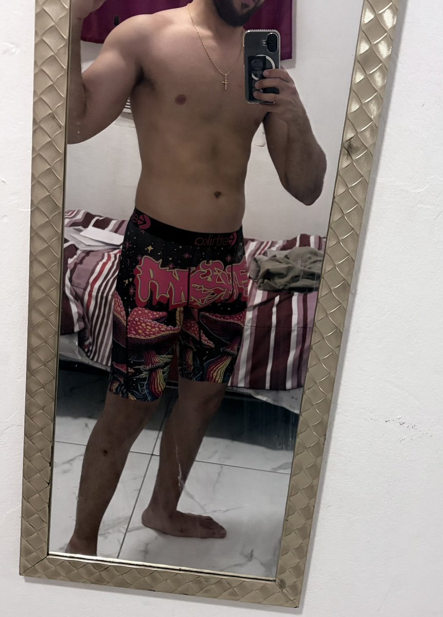 UrFavSagger2024's tweet photo. Que lindos estos boxer espero
no ensuciarlos 😉 https://t.co/UyV449R4ko