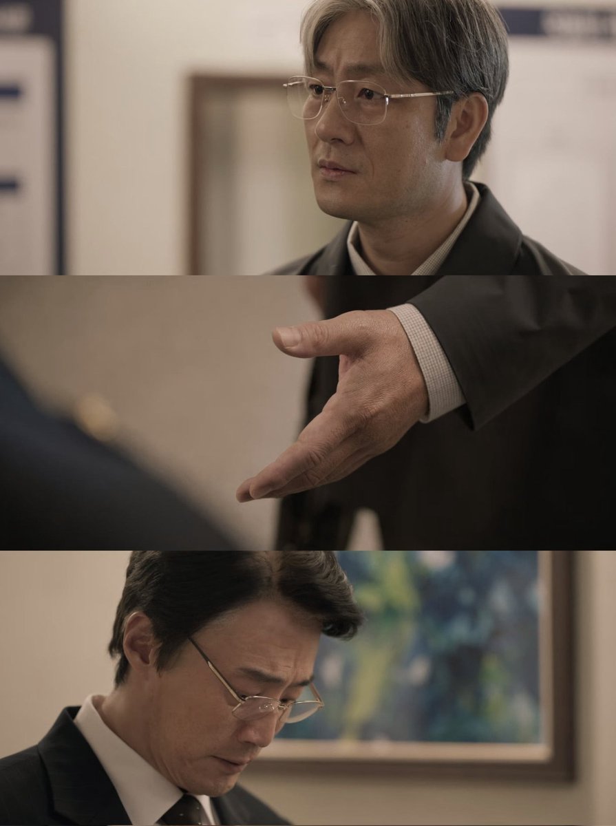 sokeumppang's tweet photo. "if we're together... wouldn't it be better if we paid for our sins together? what do you think? now it's you who have to hold my hand"

taejoo literally proposed to siyoung how the two of them could bear the weight of their sins together. all siyoung had to do was HOLD HIS HAND https://t.co/E0vRtWoLma