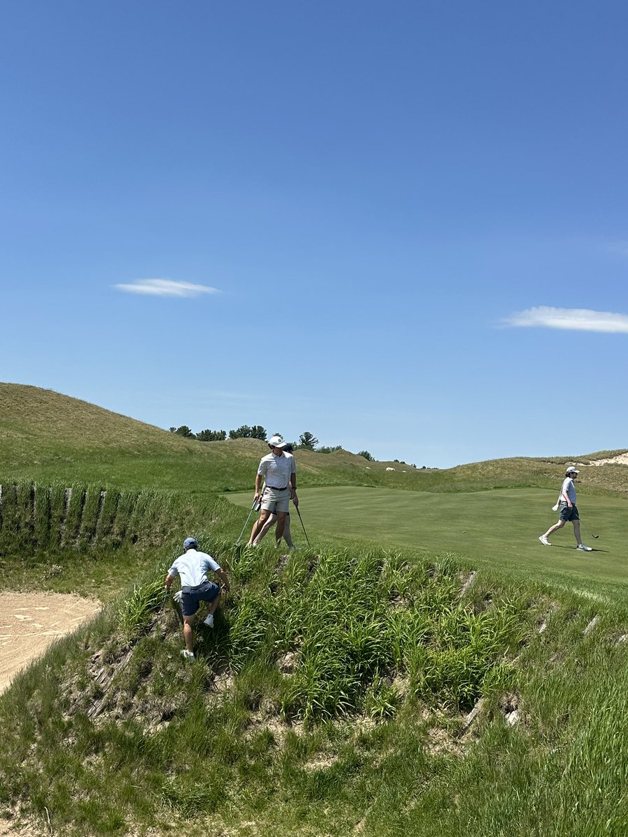 caddietales's tweet photo. My new friend Landon was such a good sport today. He missed getting over this massive bunker on our 11th hole by a foot, but instead of whining like a baby he crawled like one to get to his ball 😂.

Can you believe he salvaged par from here!? 😳👌👋👊🔥

Fun moment with a fun group today!