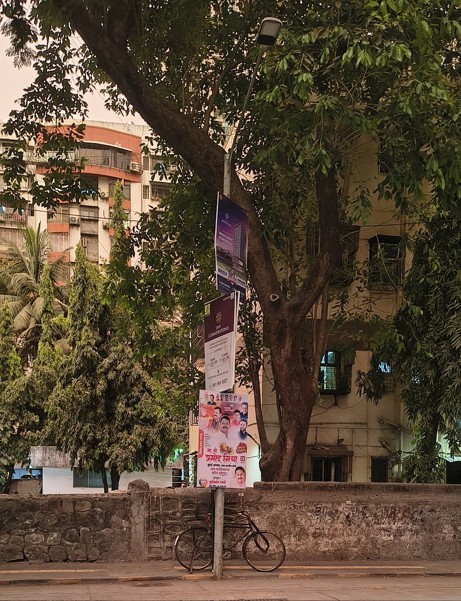 common2026's tweet photo. More than Three hoarding in one Pol. All are illegal. @Adani_Elec_Mum can take suitable action against them without your permission using your property.
Without paying to #MCGM official fees they do advertisements. And on our complaint @mybmc removed but not taking action against them. So next day again Pol with hoarding.
@AshwiniBhide 
@TawdeRitu 
Please request you to take this issue. It's a very big income loss of bmc.

@MNCDFanonymous 
@ABPNews 
@BandhuNews_in 
@mid_waytimes 
@bolbhidu