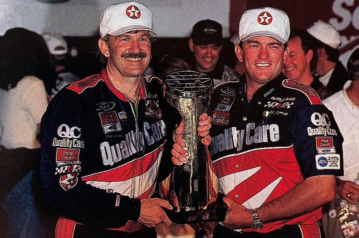 ForRaceFansOnly's tweet photo. On This Day In 1996:

Dale Jarrett won the Coca-Cola 600 @CLTMotorSpdwy 

#NASCAR https://t.co/Tj4rixf3DB