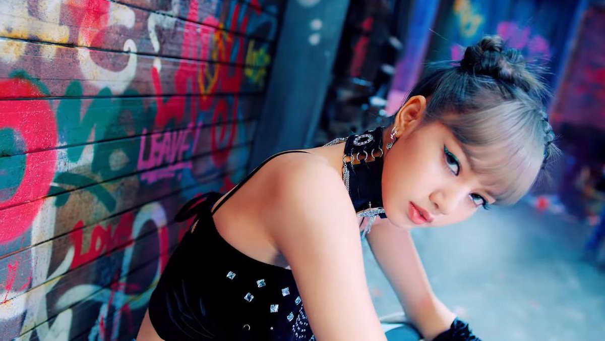 LevoreMagazine's tweet photo. BLACKPINK’s “Kill This Love” feels like it just dropped today again 💥💗
#BLACKPINK #KillThisLove #Kpop #NewMusicFeel #OnRepeat https://t.co/NBz0V32Vag