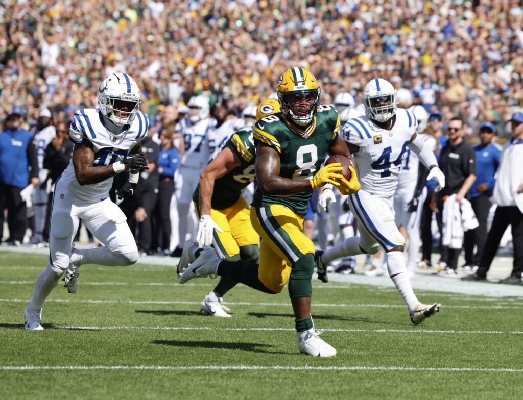 wisco_zone's tweet photo. Packers RB Josh Jacobs arrested on five charges, including felony strangulation and suffocation
https://t.co/m0y9r4Q8hs https://t.co/I1DfhATd0X