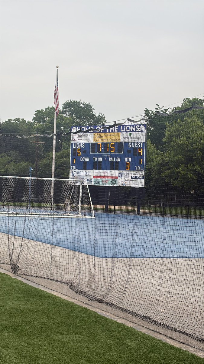 BexleyAthletics's tweet photo. At the half here at Carlton Smith Stadium and Bexley leads DeSales 5-4. 
#GoLions🦁 #ThePride https://t.co/sspiMZWoCB
