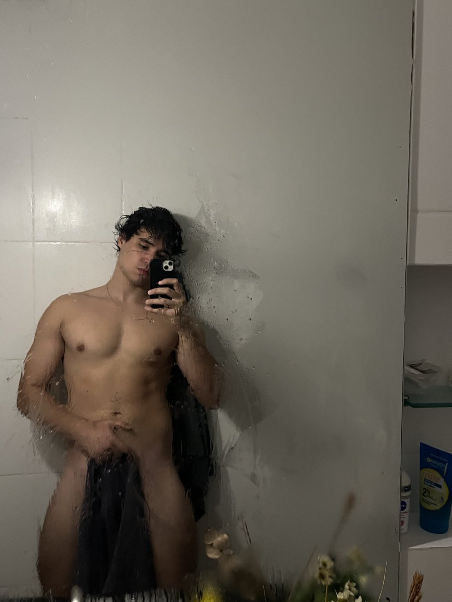 AlphaDiogo__01's tweet photo. Say bye bye to your hard earned cash, fag https://t.co/e4p9UDgQ4O