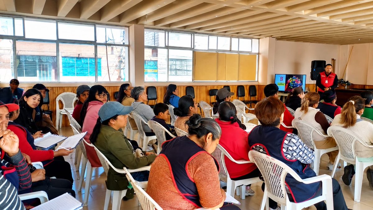 riobamba's tweet photo. Capacitación en prevención de riesgos y manejo seguro de GPL junto al Benemérito Cuerpo de Bomberos. 🔥
Gracias a las y los comerciantes que participaron en este proceso para fortalecer mercados más seguros y preparados.
#Riobamba #MercadosTurísticos #TurismoRiobamba https://t.co/UrRp7seg1c