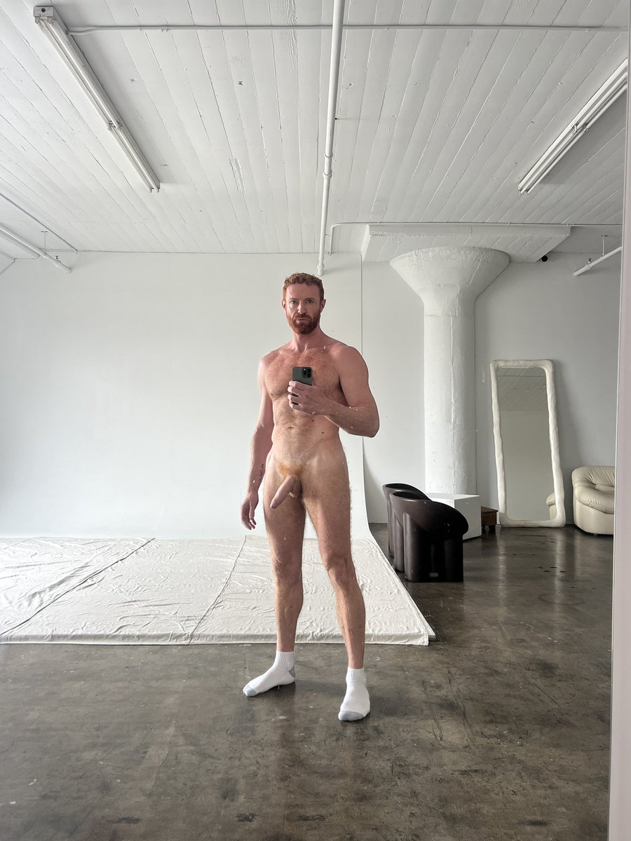 justguntherxxx's tweet photo. Ready to fuck this photoshoot uppppp! Working for Red Hot 100 today - can’t wait to see what happens @redhot100 https://t.co/iIuiLi1V3p