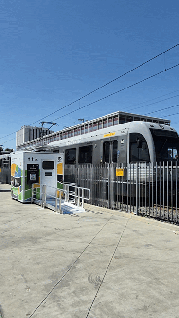 Metro Los Angeles tweet media