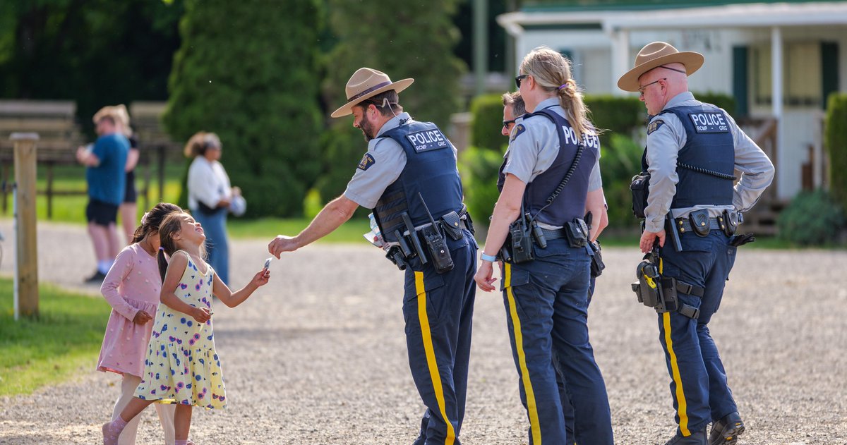RidgeRCMP's tweet photo. A few of our favourites from this past weekend's Cst. Rick O'Brien Joint Forces Jamboree. Thank you to all the organizers, volunteers, exhibitors, special guests, and hockey players for their support. Rick would be proud. See you next year!! 👮🧑‍🚒🧒🏒🥳
@YourMapleRidge #MapleRidge https://t.co/dtUE56YM5k