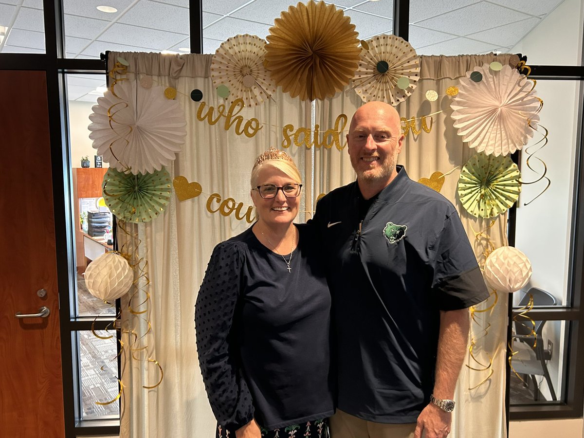 CVHSGrizzlies's tweet photo. Congrats to our fearless leader on her retirement—-Tonya Sebring has served CCSD for 30+ years. Thank you for your service. #ONEView https://t.co/QwhlcMp8kj