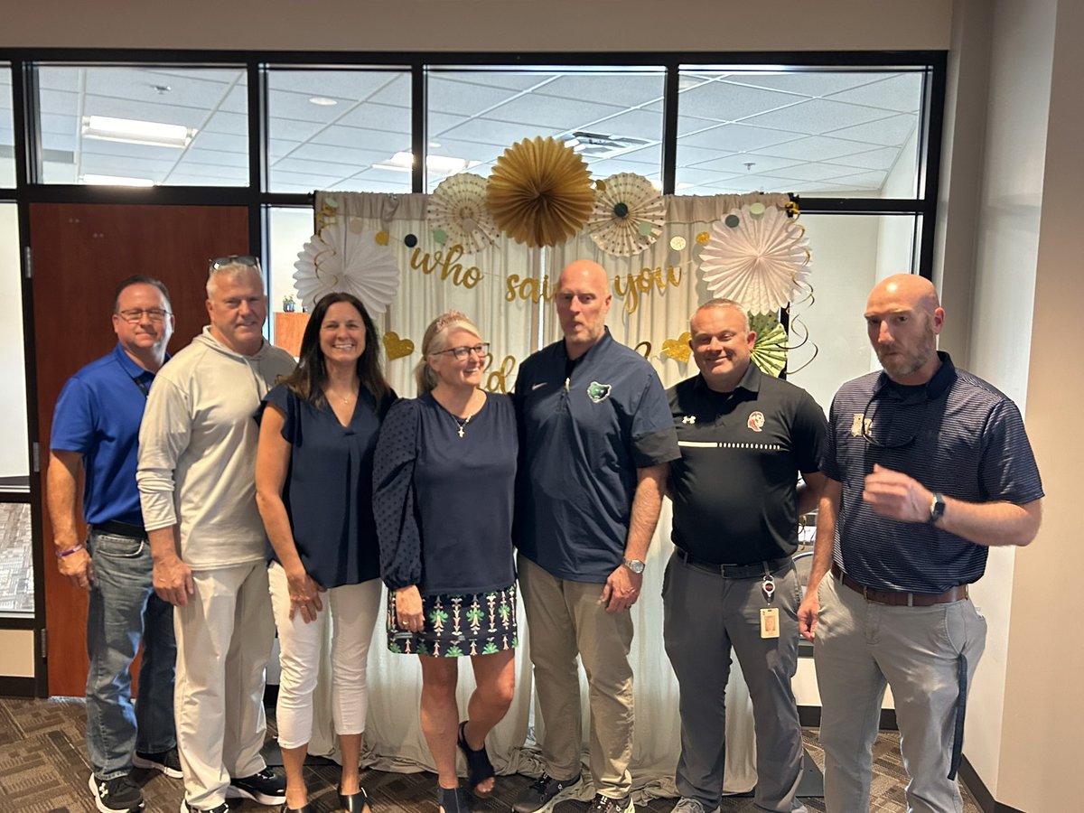 CVHSGrizzlies's tweet photo. Congrats to our fearless leader on her retirement—-Tonya Sebring has served CCSD for 30+ years. Thank you for your service. #ONEView https://t.co/QwhlcMp8kj